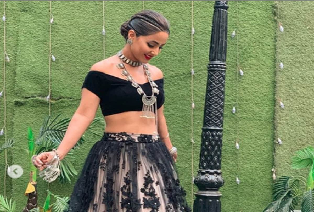 Hina Khan Trolled after her Latest Pictures on Social Media