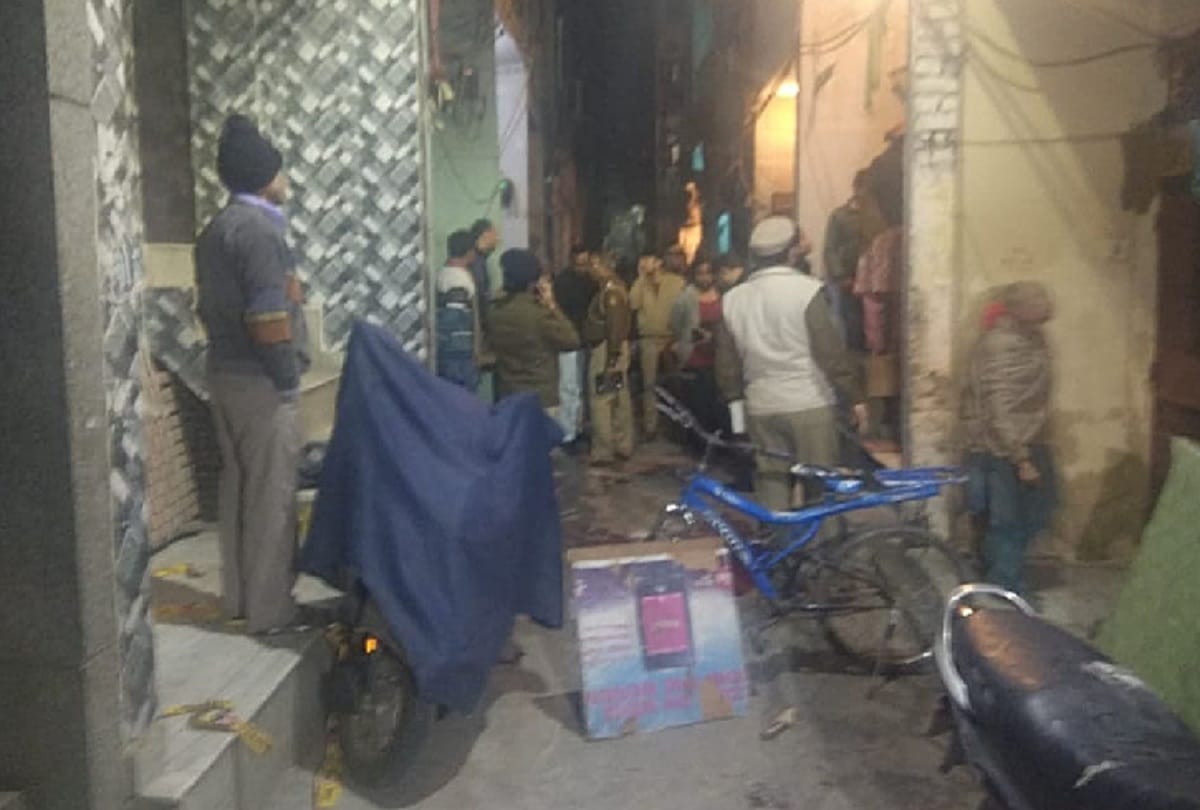 Delhi khyala murder record camera neighbor killed woman man son lie on road with intestine on road