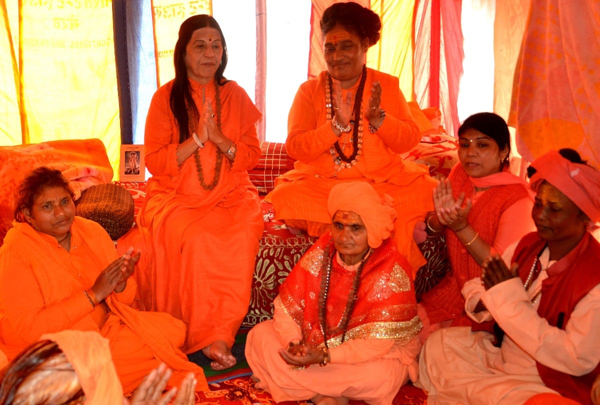 foreigner came to kumbh mela 2019 in prayagraj