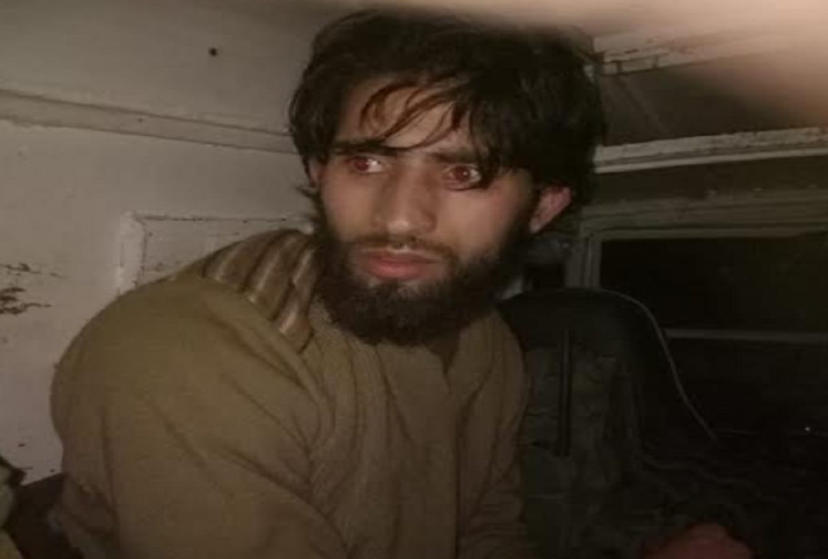 lashkar e taiba militant arrested by security forces in Kulgam Jammu Kashmir