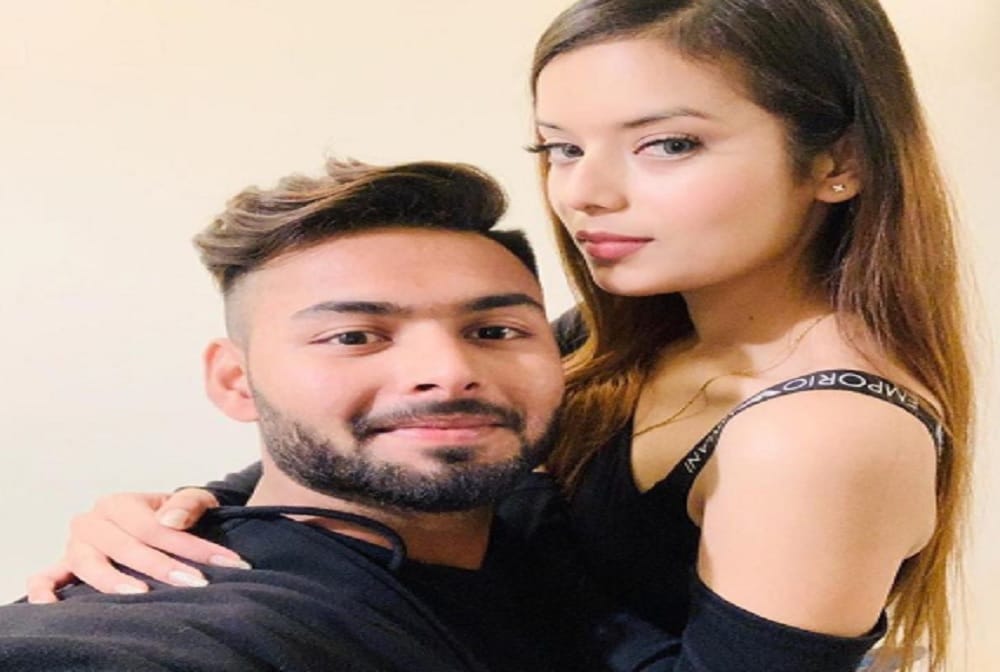 Rishabh pant mother happy and emotional after got award 