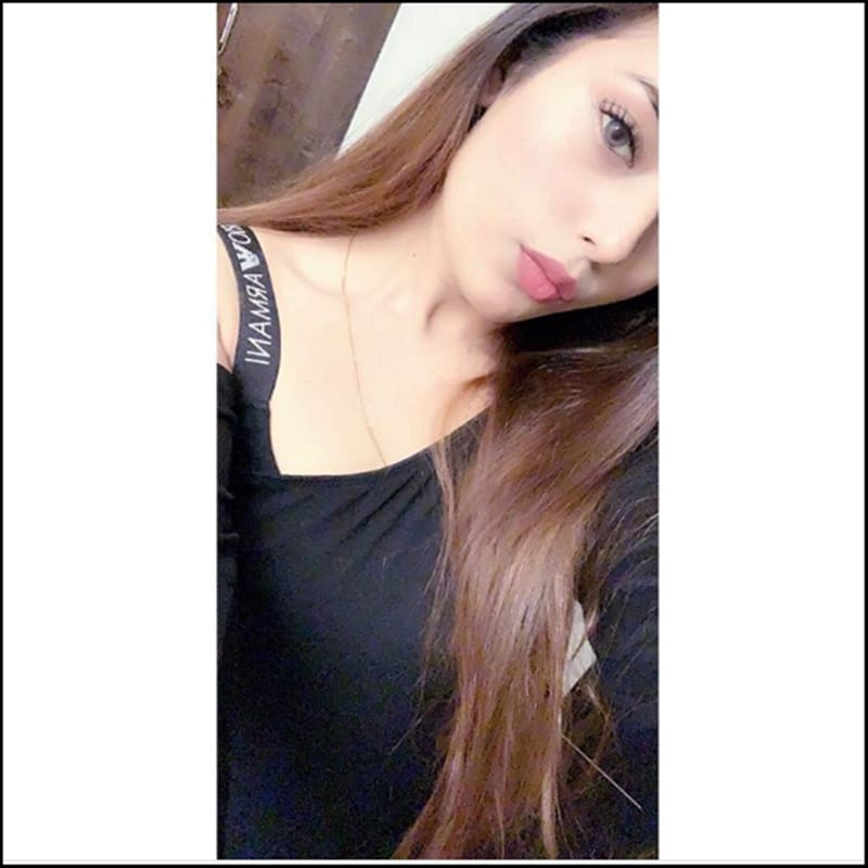 PHOTO: Who is Rishabh Pant girl friend, Every thing about Isha negi