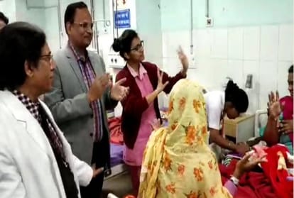 Doctor Nurse even health minister started dance with patient in GTB hospital at Delhi