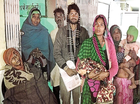 Dead child born on hospital gate, commotion