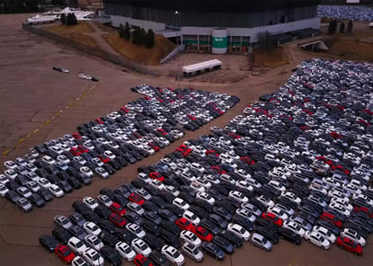 NGT orders Volkswagen to deposit rs. 100 crore fine against pollution till friday 5 PM