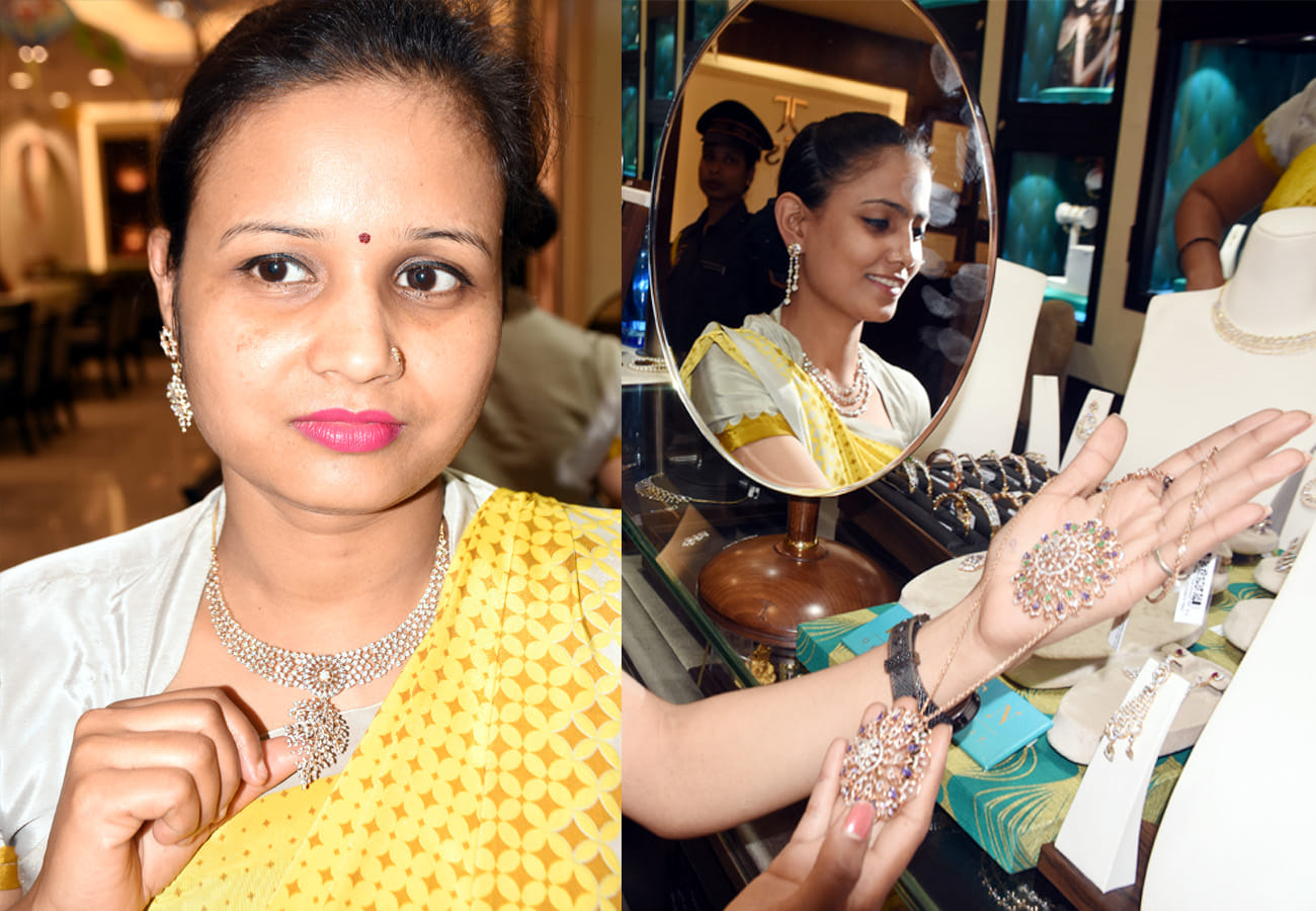 Now Priyanka's Diamond Ring and Deepika necklace is trending in wedding jewelleries