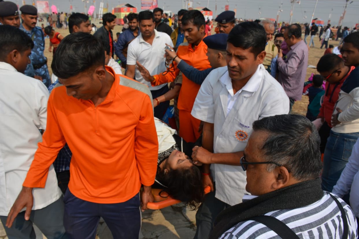 Kumbh 2019: NDRF Team save two people life in kumbh Mela