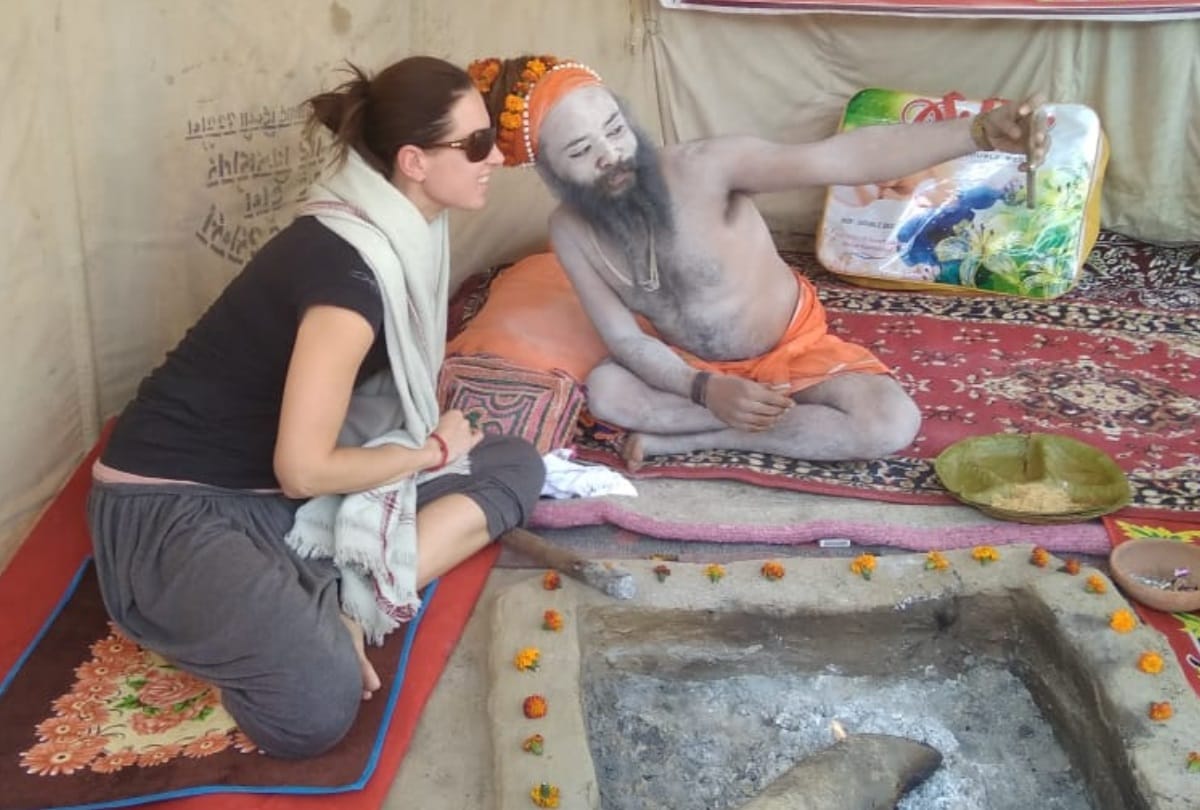 foreigner came to kumbh mela 2019 in prayagraj