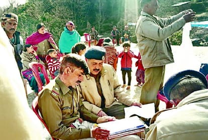 man Kicked off from the terrace after demanding of borrowed money in chamba himachal