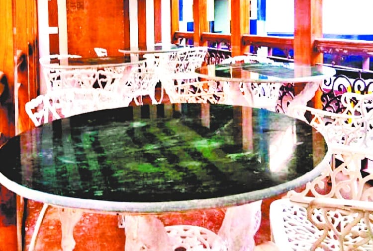 Luxury Restaurant Coach by Indian Railway for Shimla Tour