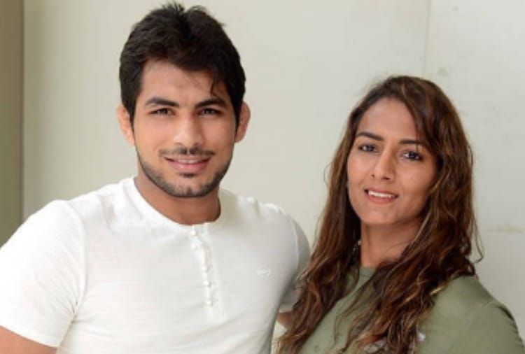 geeta phogat husband pawan saroha is not happy with Pro Wrestling League