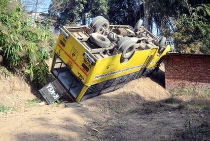 private school bus accident in hamirpur himachal pradesh