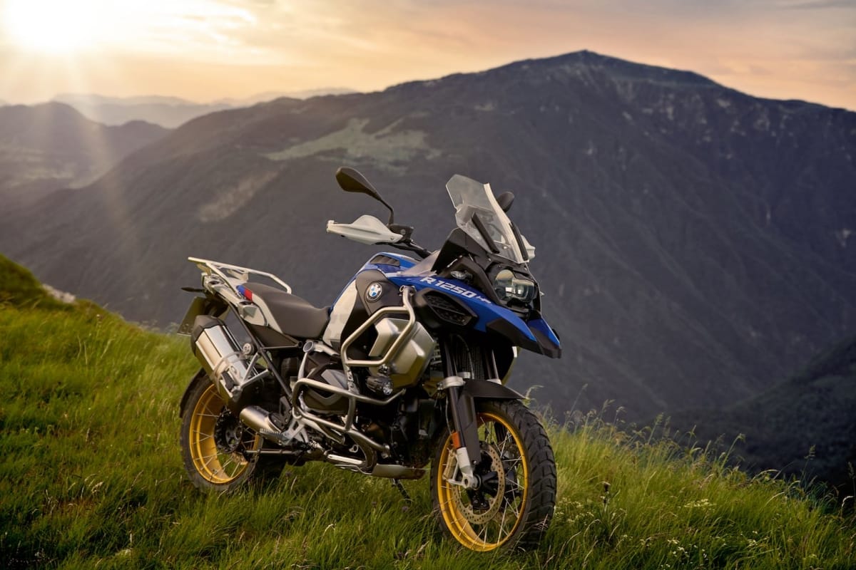 Bmw launched two new bikes R1250gs & r 1250 gs adventure