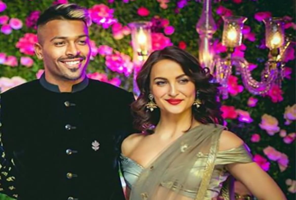 Elli Avram speaks about her relationship between Hardik Pandya