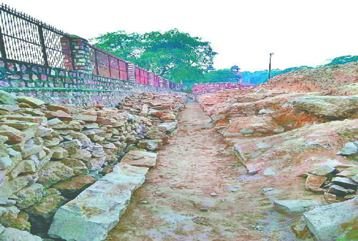 mysterious shops Found Underground Excavation At Fatehpur Sikri