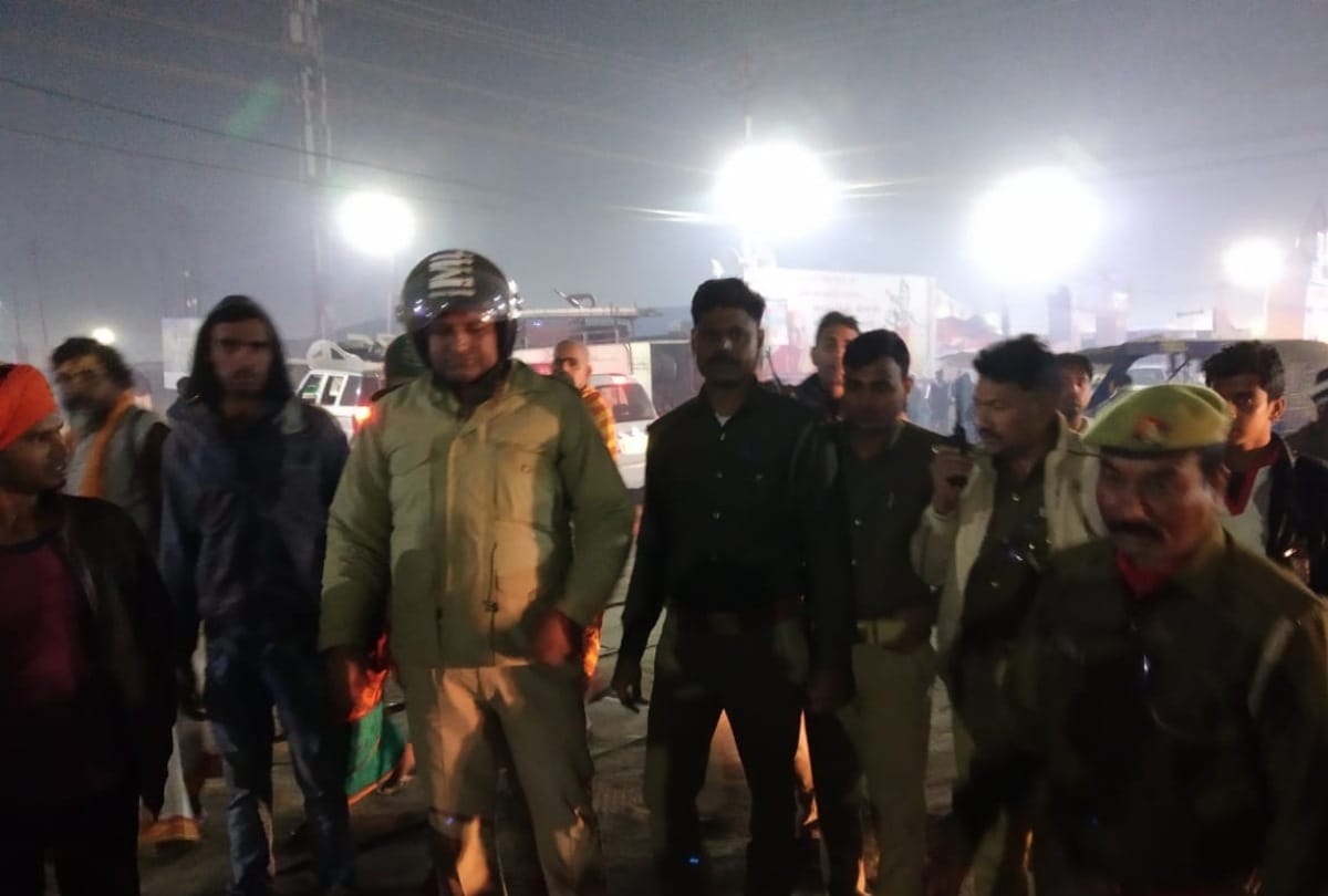 Kumbh Mela 2019:Fire broke out in a tent at Sector 13 in Kumbh Mela