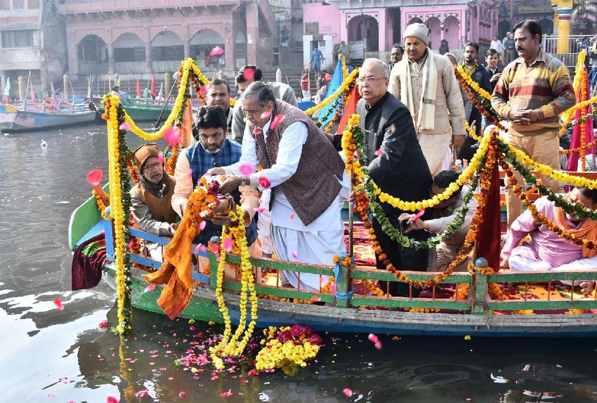Vishnu Hari Dalmiya's ashes immersed in the yamuna river