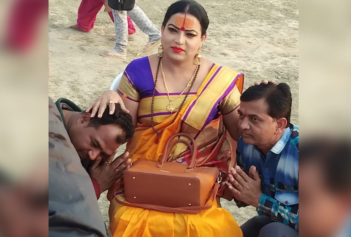 kumbh Mela 2019:See photos of saints make up, specially kinnar akhara saints