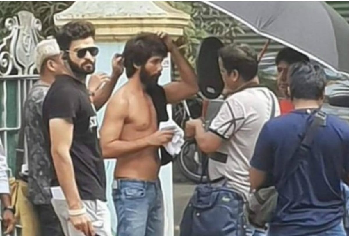 Shahid kapoor arrives uttarakhand for new film shooting in snowfall