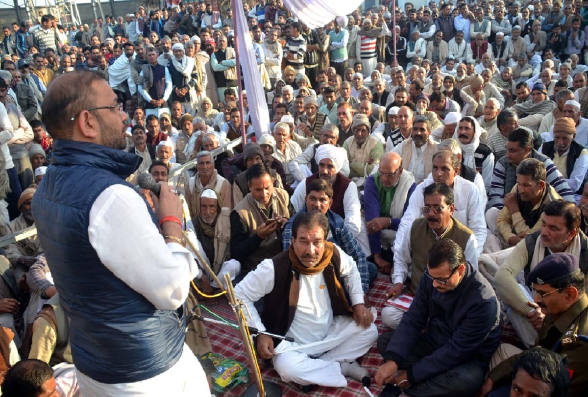 Shamli, Demonstration continues of farmers, and warns of change of religion