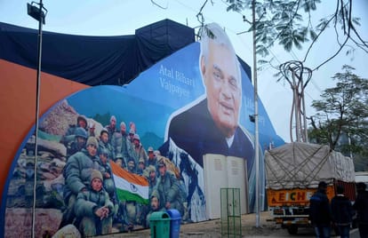 Migrants will hear hori, kajri, dadra in varanasi