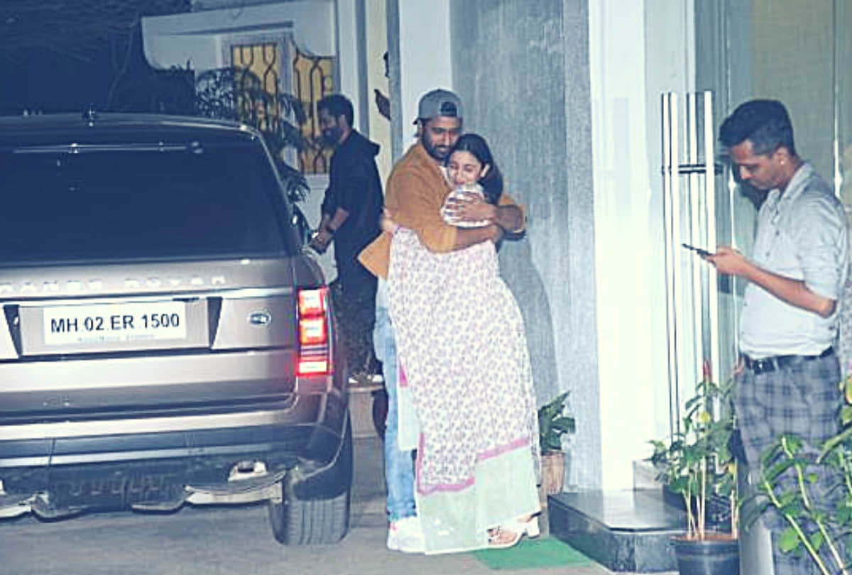 vicky kaushal hosted uri special screening for alia bhatt