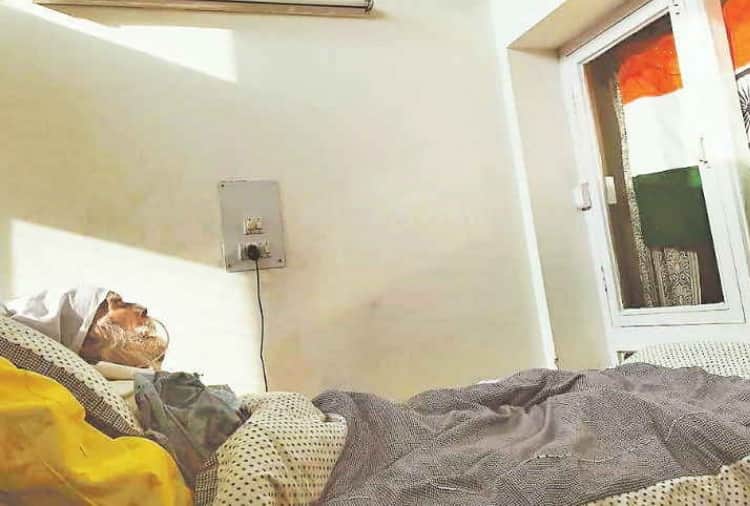 Gold Medalist Olympian Balbir Singh Sr. Defeated to Death, First photo Viral