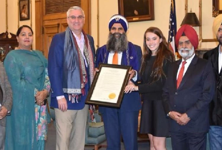 salute to brave sikh gurinder singh khalsa receives Rosa Parks Trailblazer Award