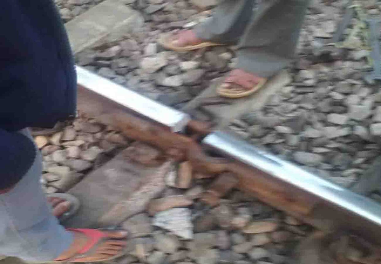 Rail fractures on Sunday morning near Jaitipur triggered a panic