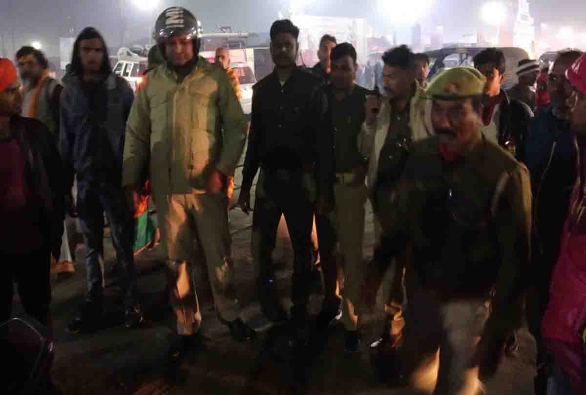 Fire at the camp of Prayagwal, three tents of ash