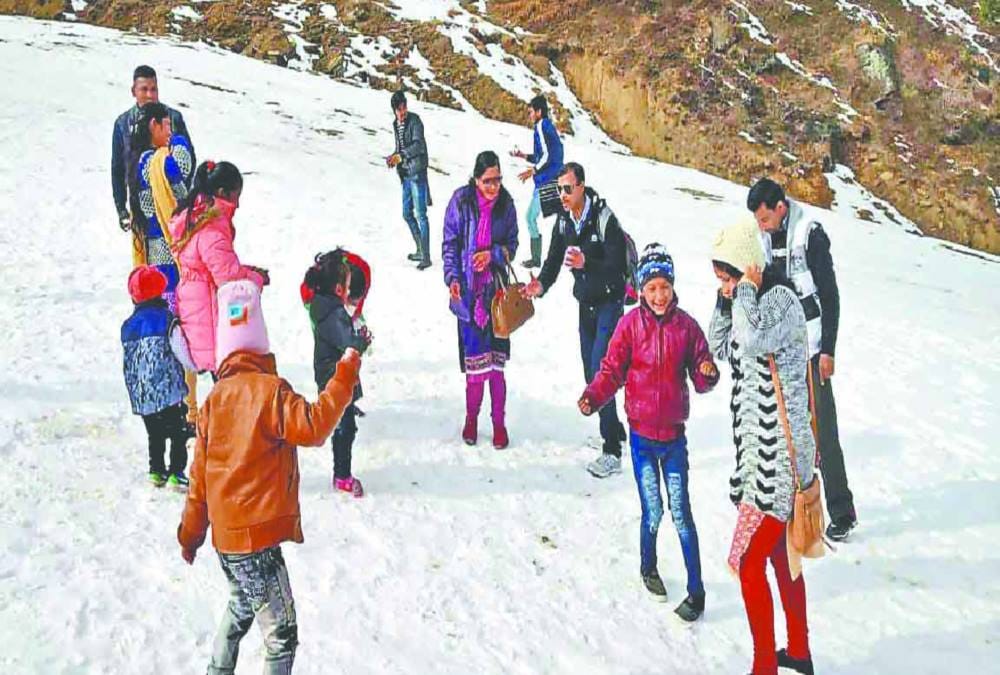 world snow day 2019 tourist celebrated in fresh snowfall
