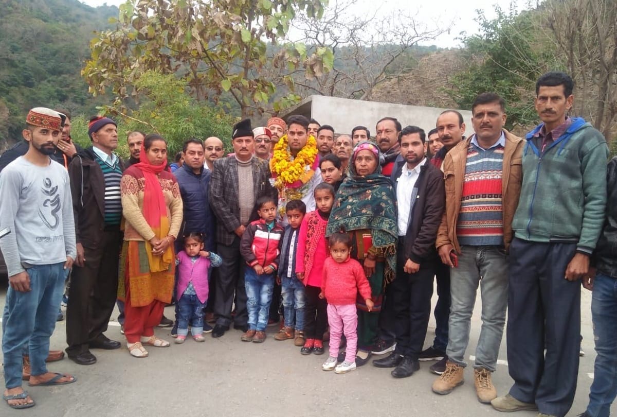 khelo india youth games 2019 weightlifting silver medalist winner Kalyan Singh receive warm welcome