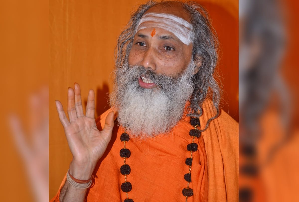 Mahamandaleshwar Prakash Maharaj praise of owaisi in kumbh mela 2019