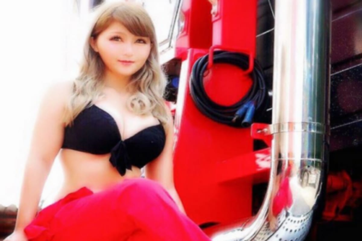 Japnese beautiful truck driver is here, see the images