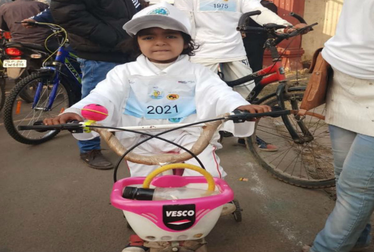 Saksham Cycle Rally for save environment in agra