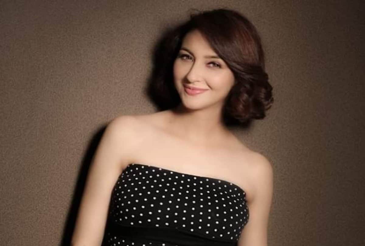 bhabhiji ghar pe hain actress saumya tandon baby first photo share on social media