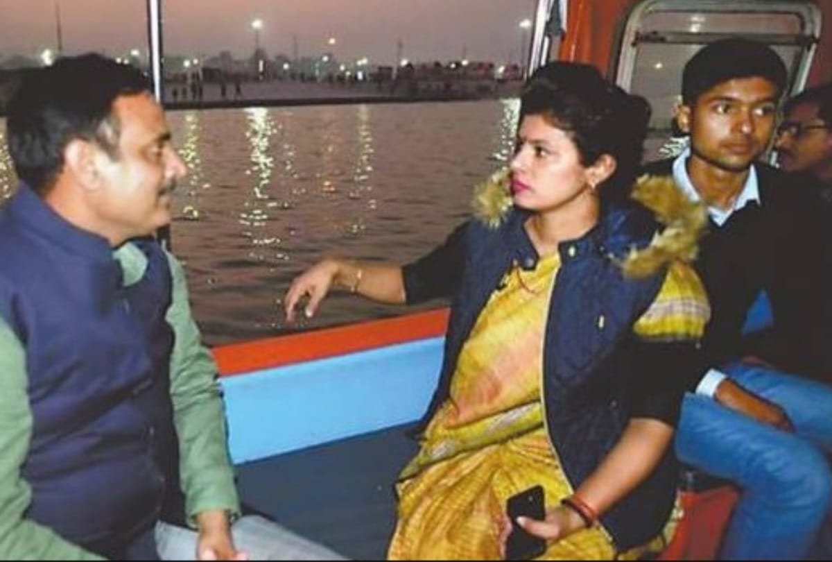 BJP minister swati singh visit kumbh for tent city