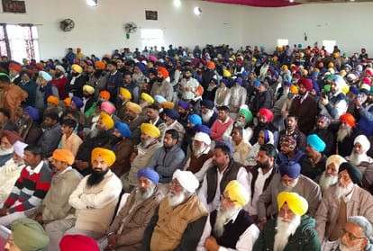 Sukhbir Badal meeting with party's workers in Ajnala