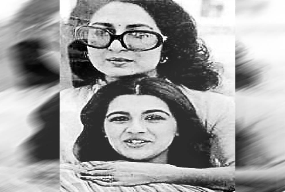Actress sara ali khan mother amrita singh family rare photos 