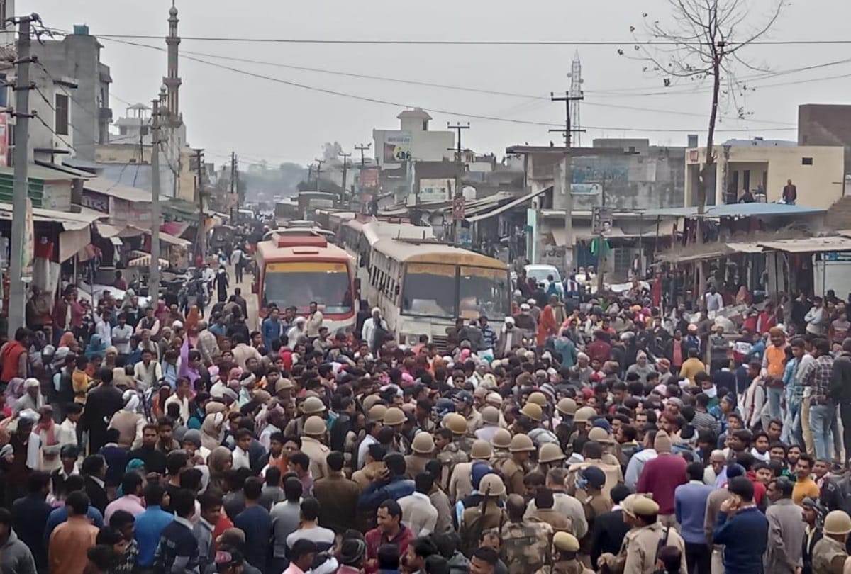 Road Accident in bulandshahr, Student dead
