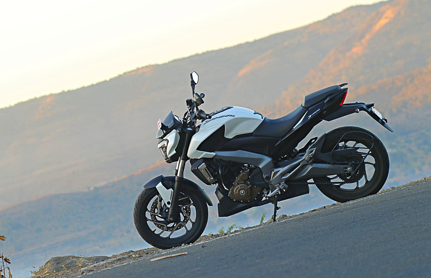 Bajaj Dominar 400 BSVI becomes expensive know what is the new price
