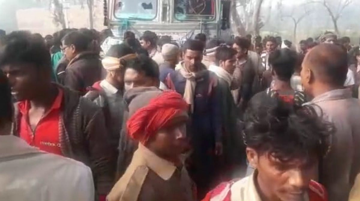 Girl student died in road accident in ballia
