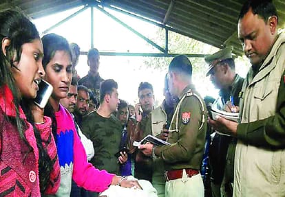 police found head constable body in room