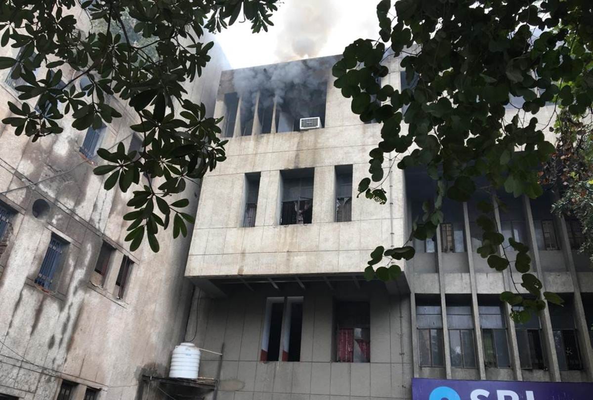 Ghaziabad Collectorate Building catches fire all updates