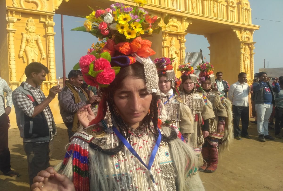 kumbh mela 2019 extinct arya civilization people meet in prayagraj with rare language