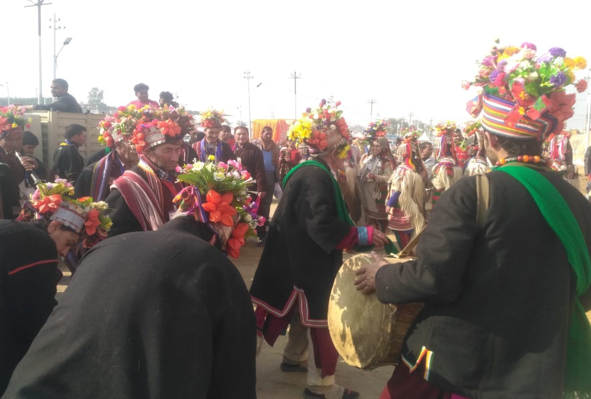 kumbh mela 2019 extinct arya civilization people meet in prayagraj with rare language