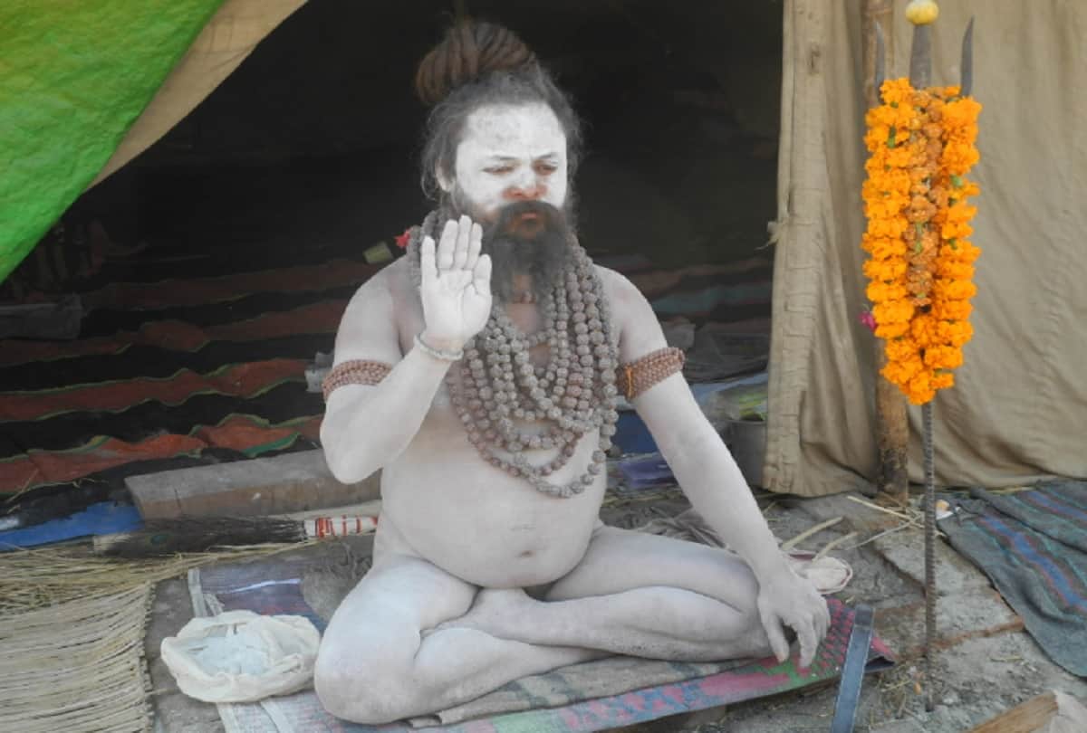 Kumbh Mela 2019:know the Naga sadhu funeral mystery