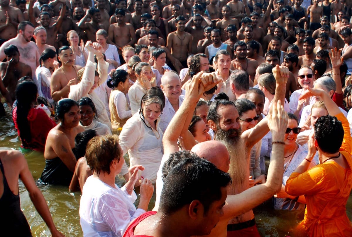 Kumbh Mela 2019 Paush Purnima snan images 1.07 crore devotees get holy dip in sangam