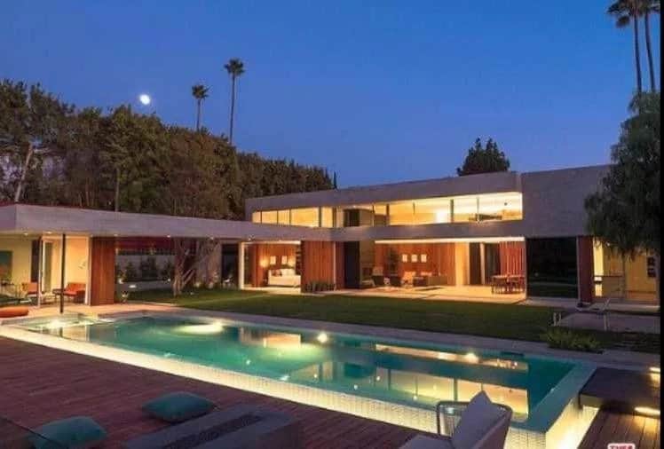 Priyanka Chopra and Nick Jonas Los Angeles home inside pictures