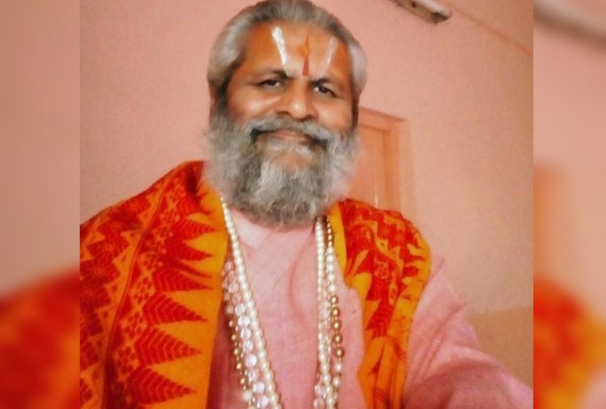 kumbh mela 2019 Sangam God hidden in sand particle